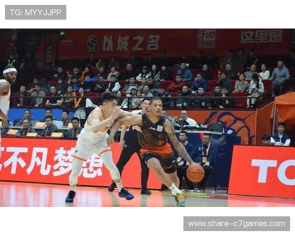 CBA联赛季后赛激战正酣各队冲击总冠军悬念重重