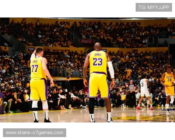 湖人再迎连胜风暴詹姆斯关键表现引领球队冲击季后赛